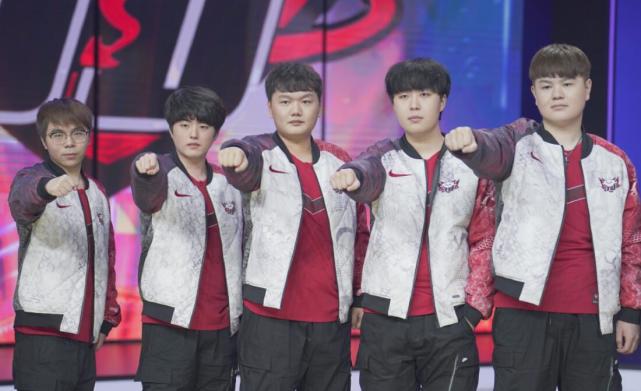 每日体育报 每日体育报