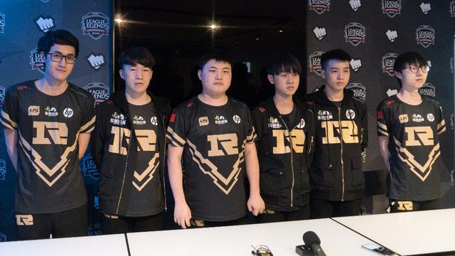 防线的第一 防线的第一